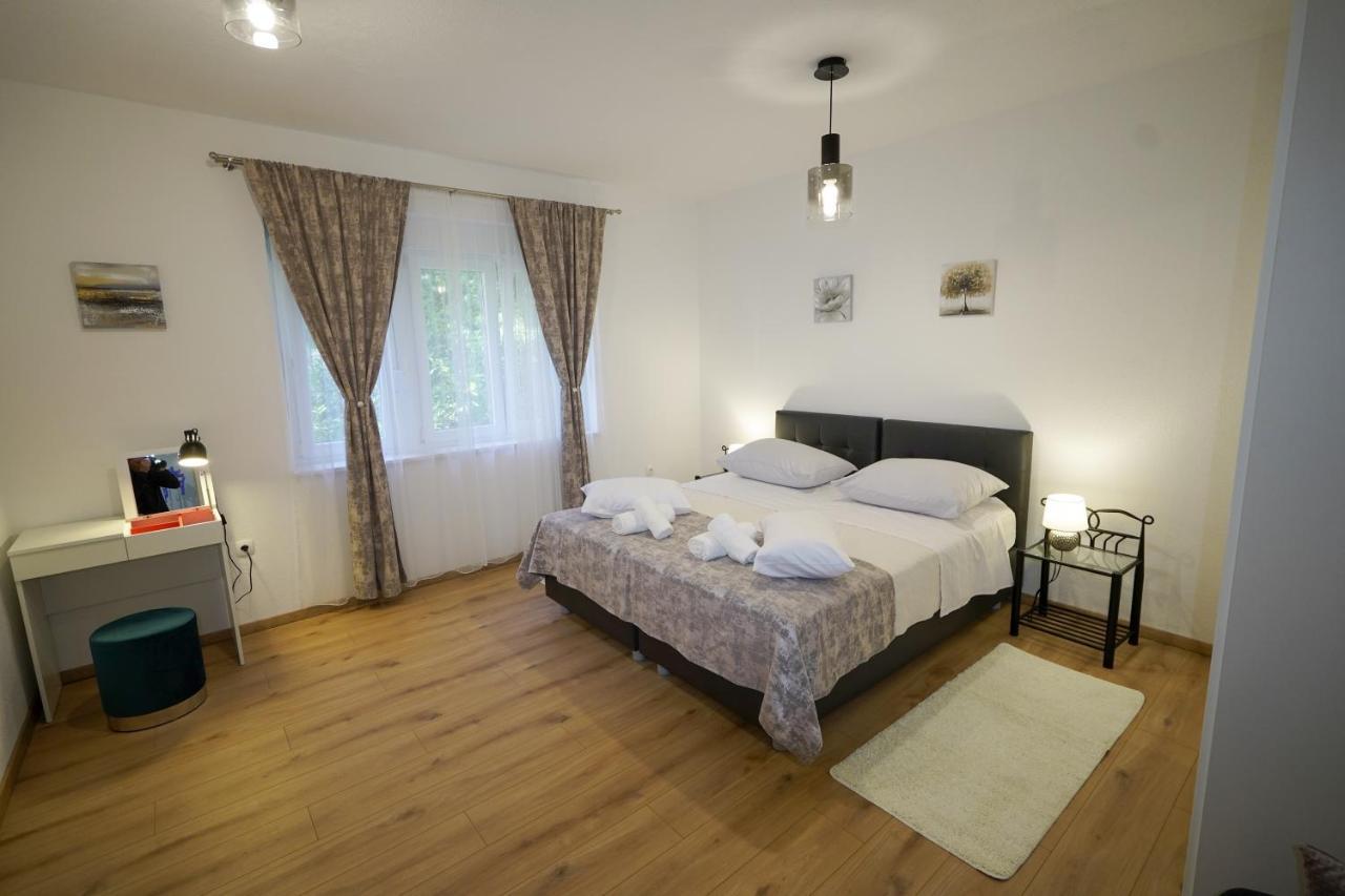 Apartment Ana Split Buitenkant foto